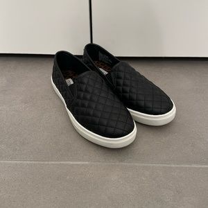 Girls Steve Madden shoes Size 2